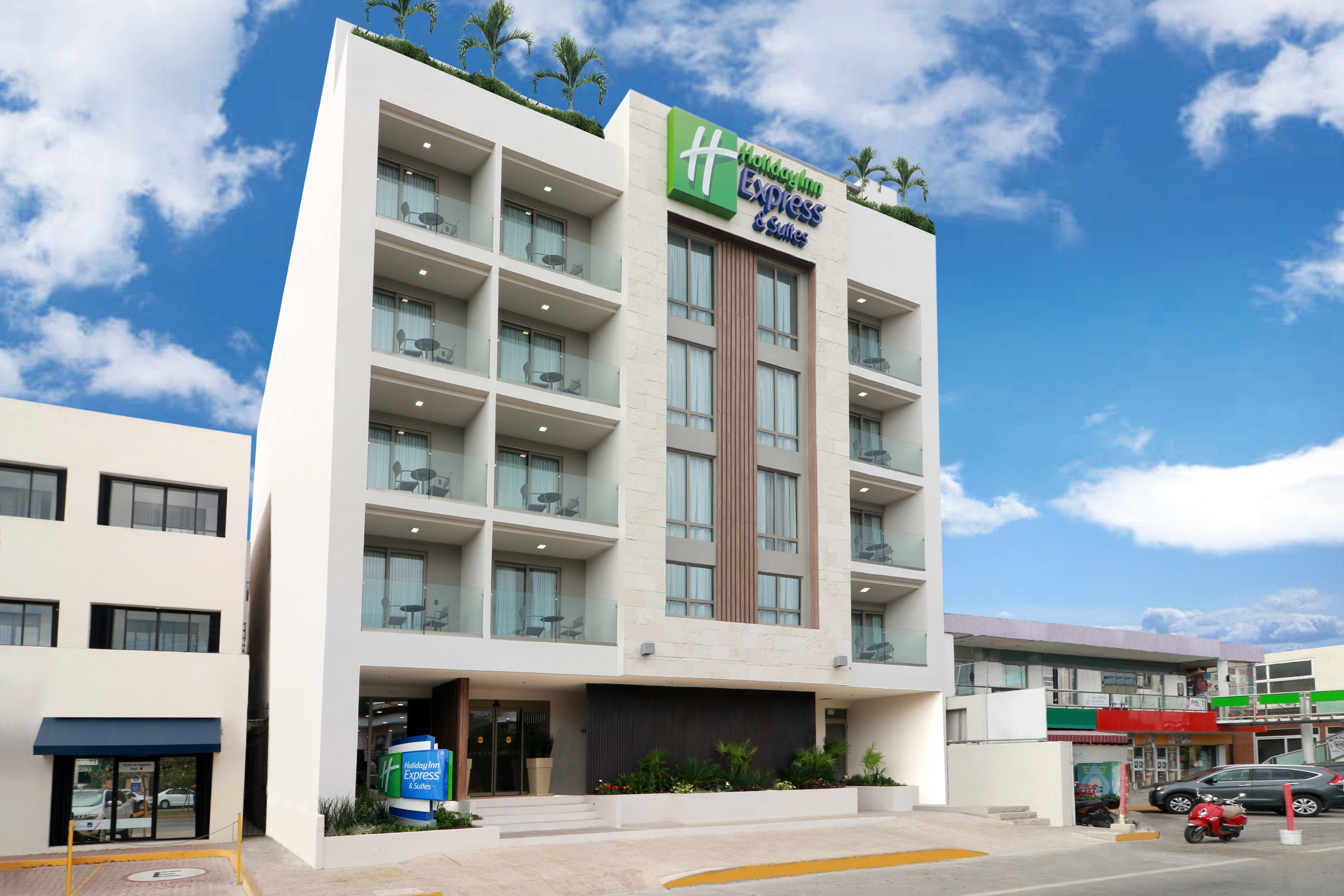 Holiday Inn Express And Suites Playa Del Carmen 4/74