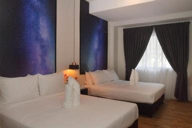 Super, Deluxe, Family, 2 Queen Beds