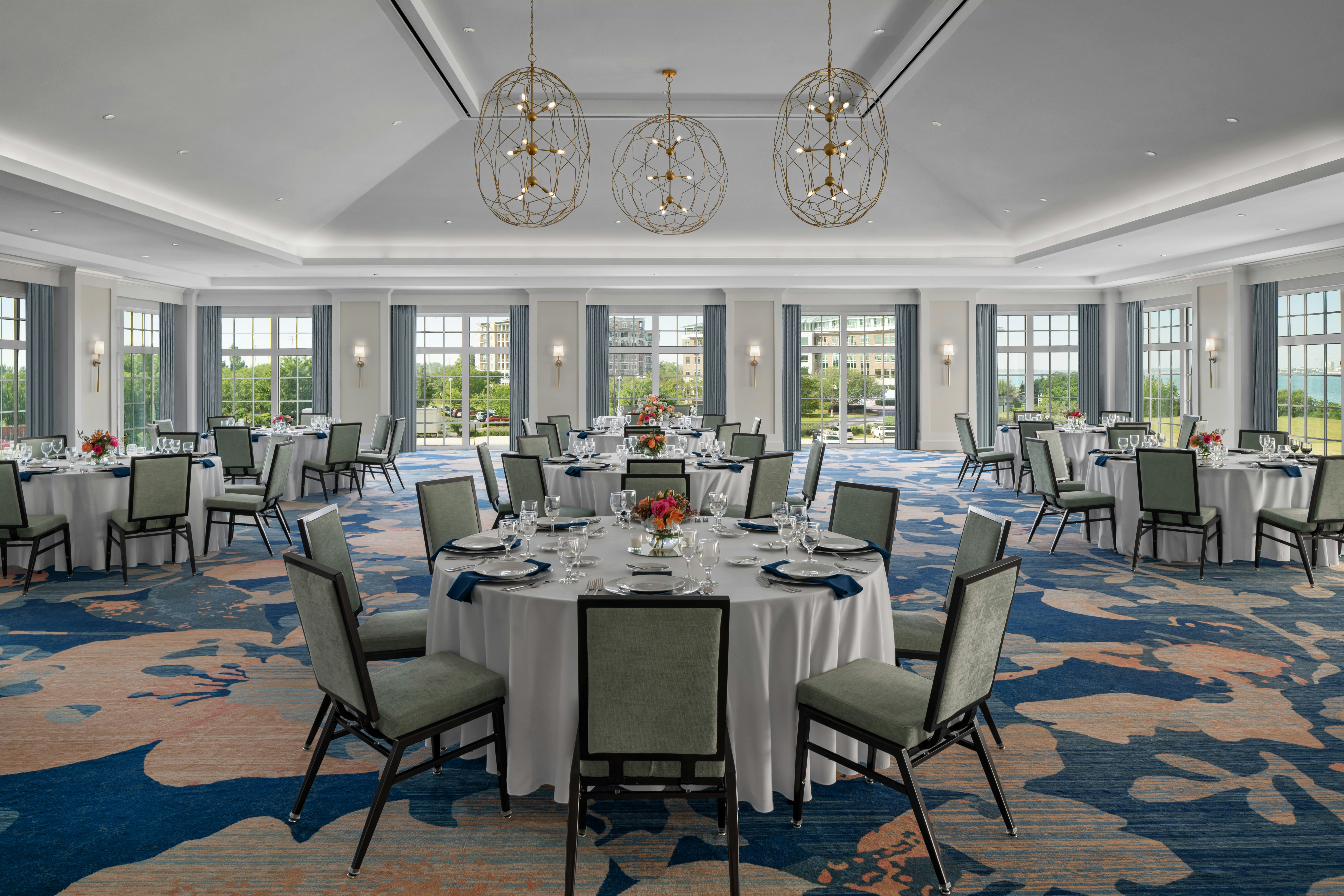 Embassy Suites by Hilton Charleston Harbor Mt. Pleasant 16/21