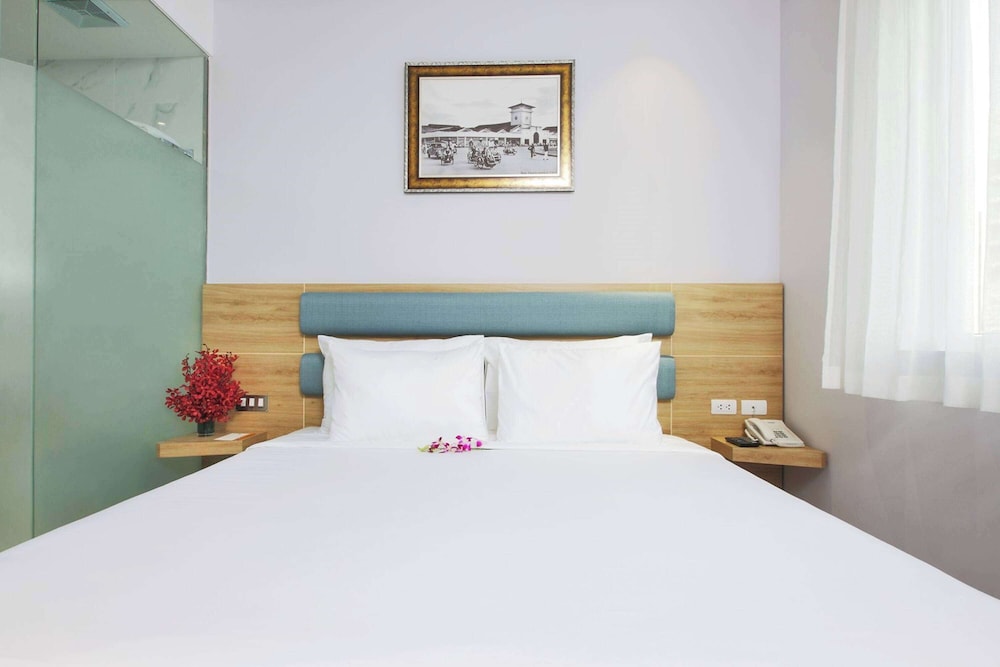 Adora Mira Hotel (formerly Ramada Encore By Wyndham Saigon D1) 12/50