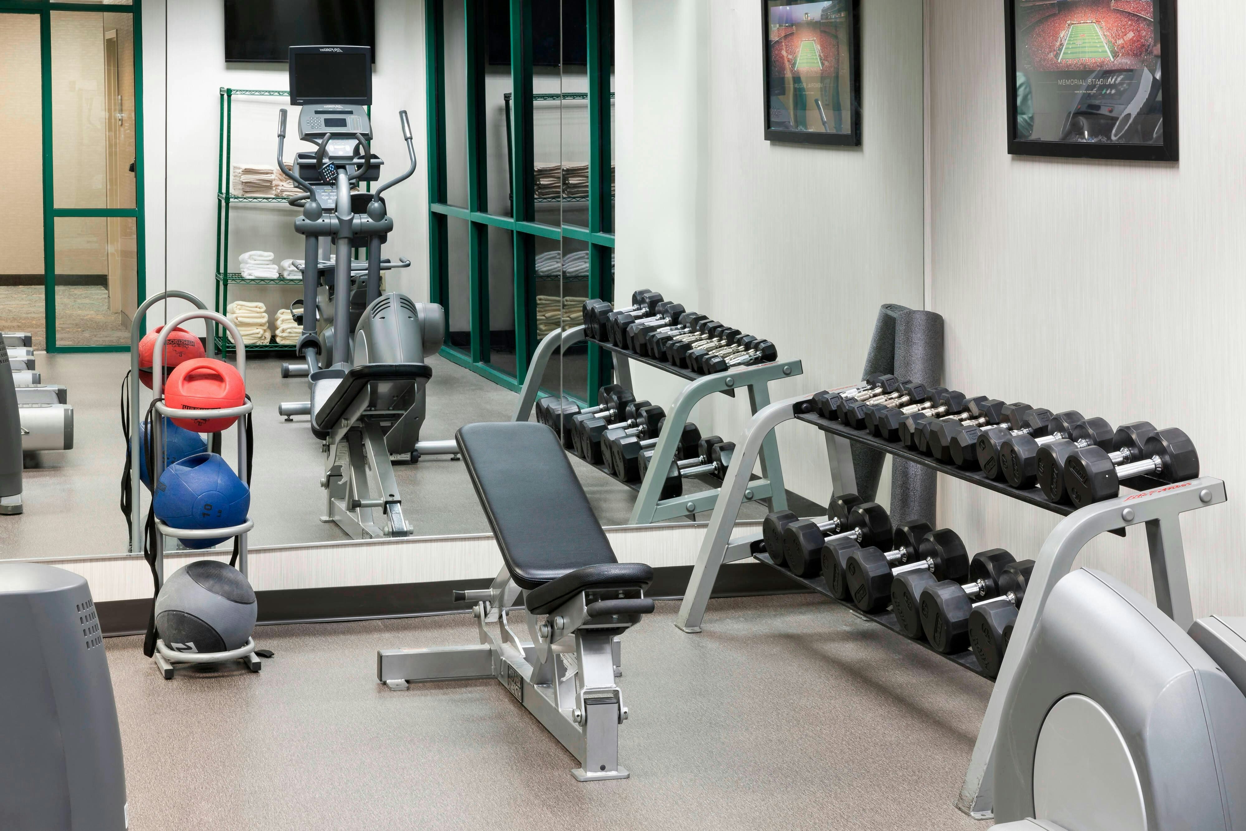Courtyard Omaha Downtown/Old Market Area 4/14