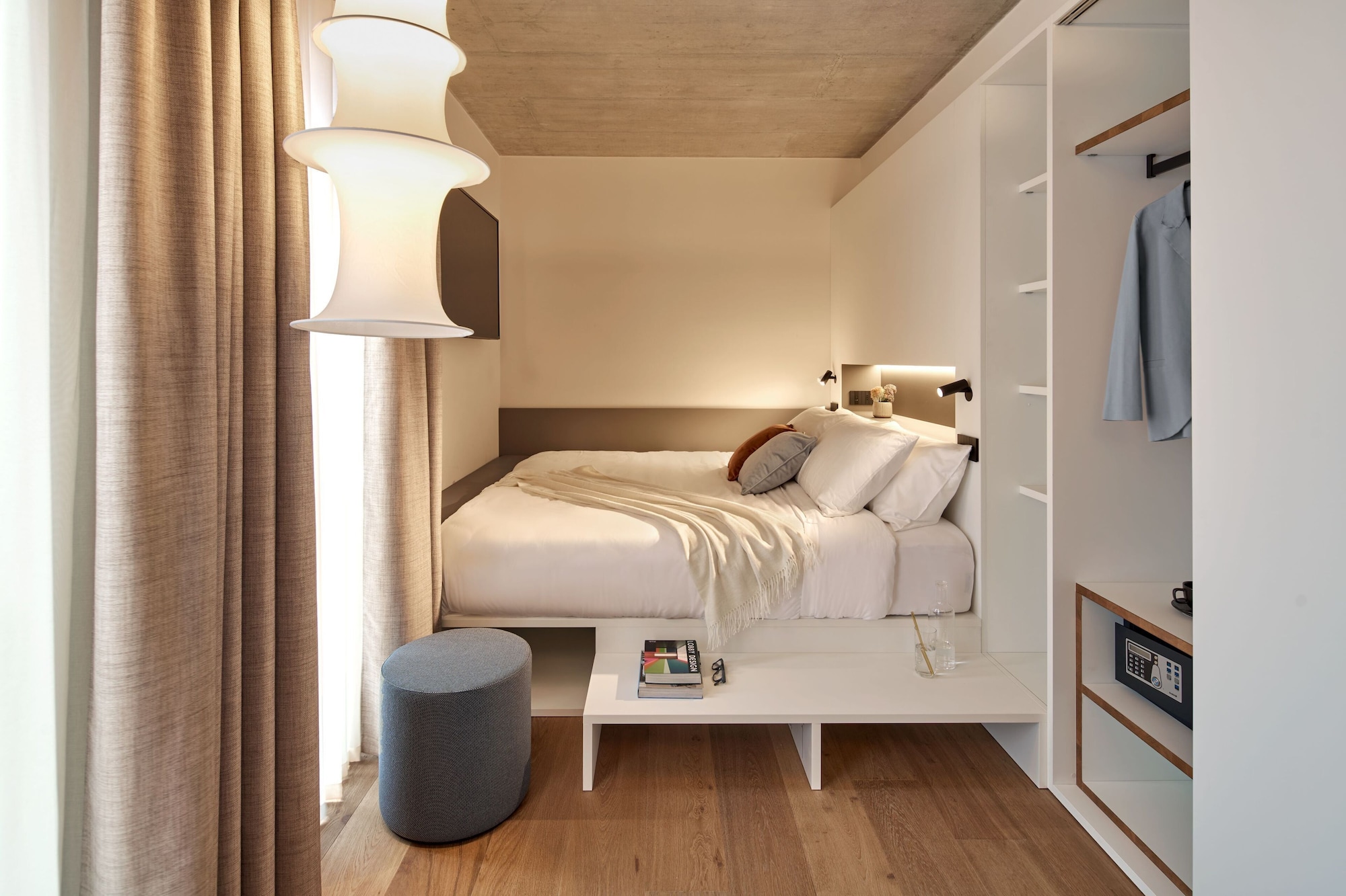 LUXURY, DOUBLE BED