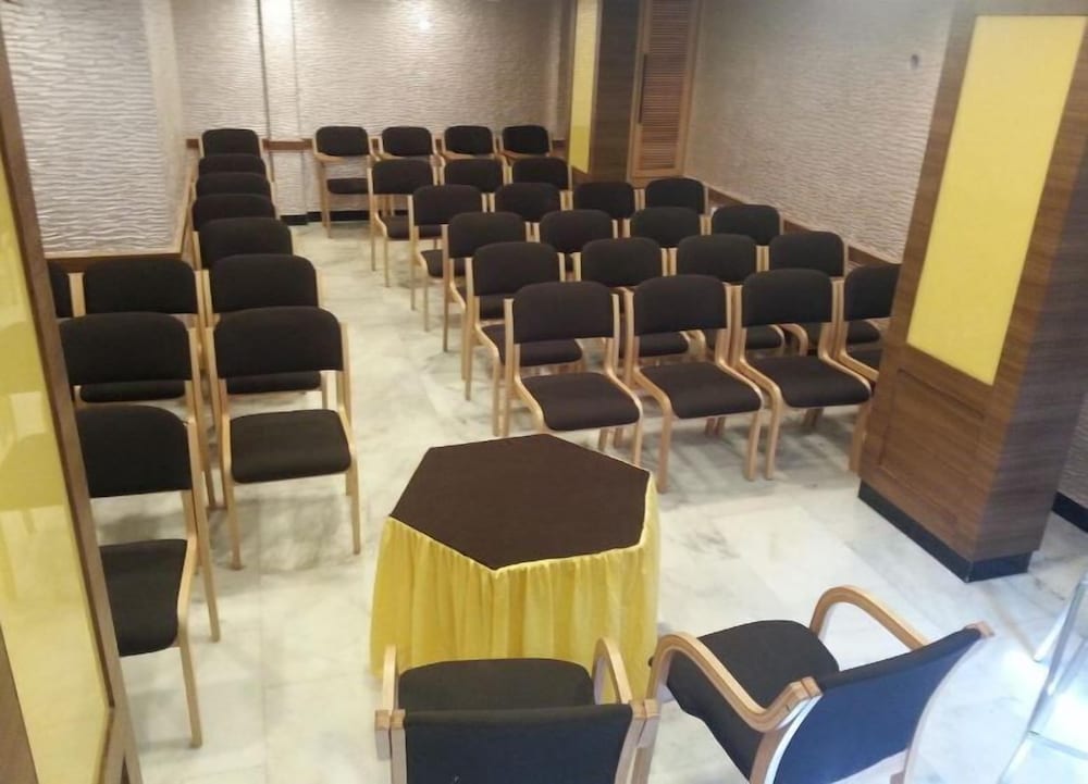 Hotel Naveen 14/15