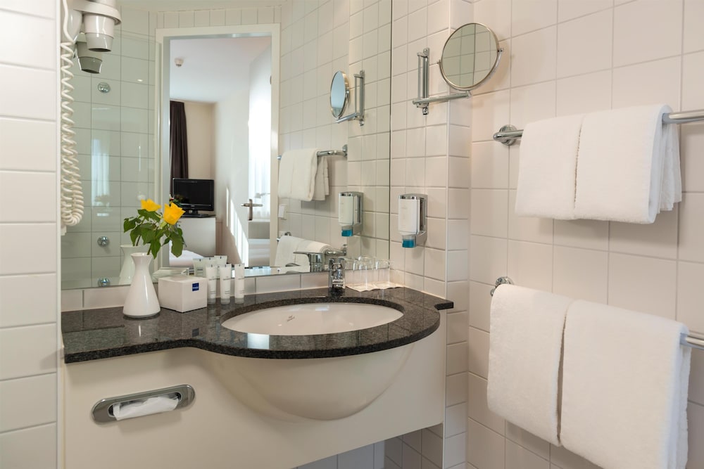 Essential by Dorint Berlin-Adlershof 50/50