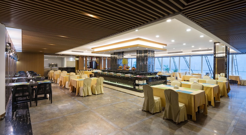 Baoyue Hotel 18/26