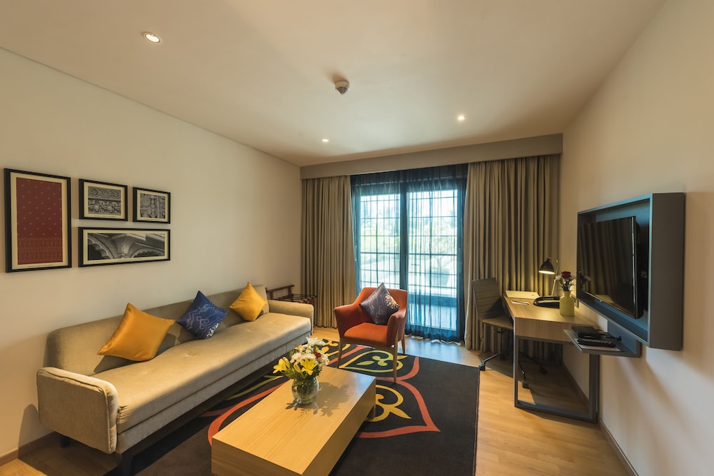 Grand Mercure Mysore 48/70