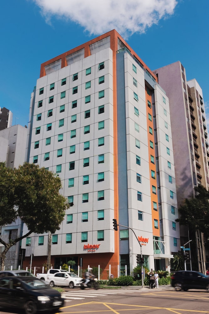 Hotel Bleev Curitiba Batel in CURITIBA