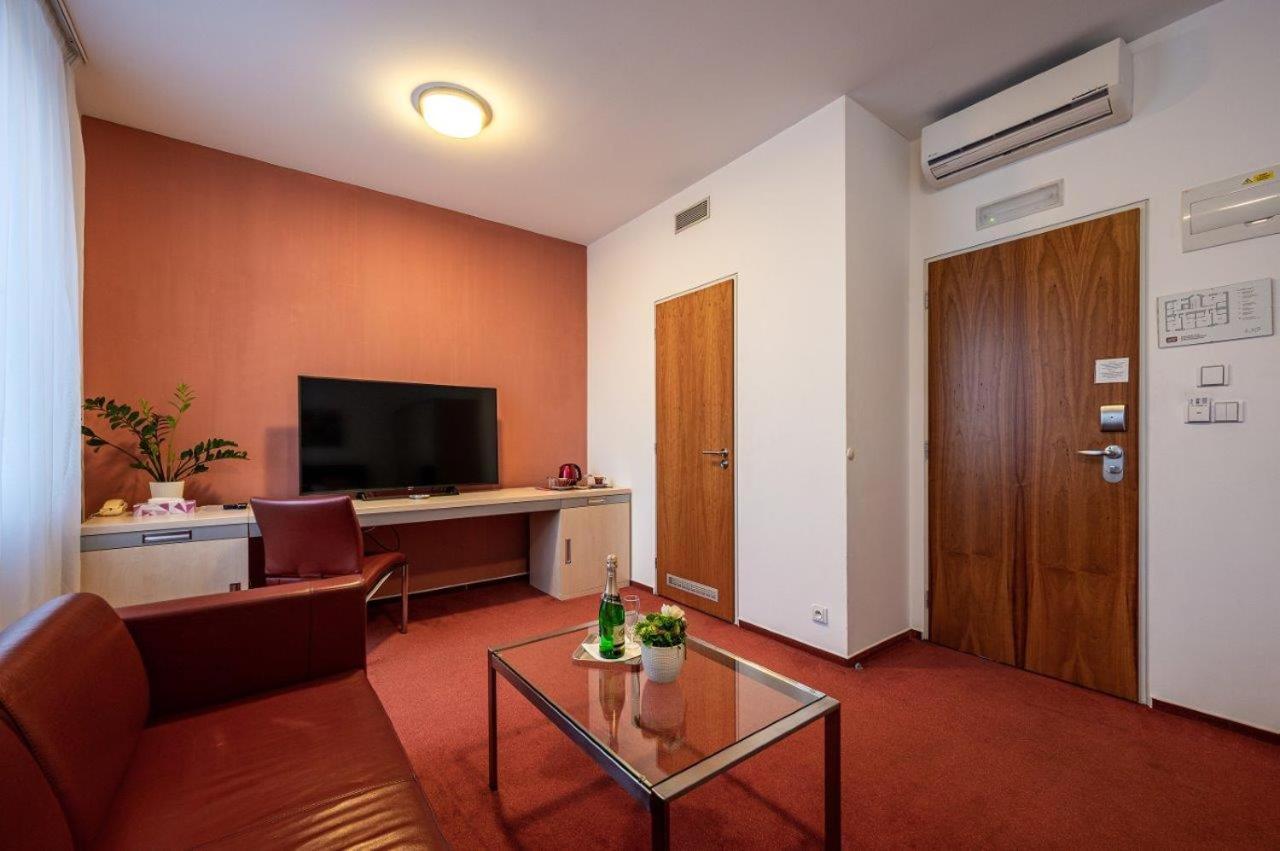 Hotel Ruby Blue 47/65
