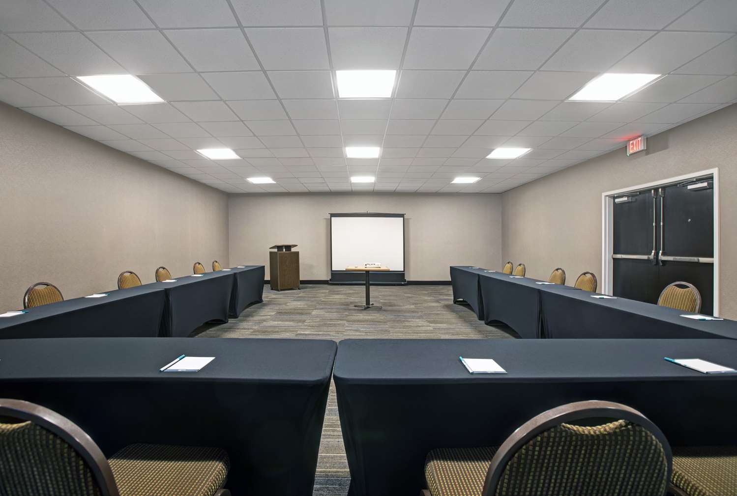 Homewood Suites By Hilton Charlotte Ayrsley Nc 20/24