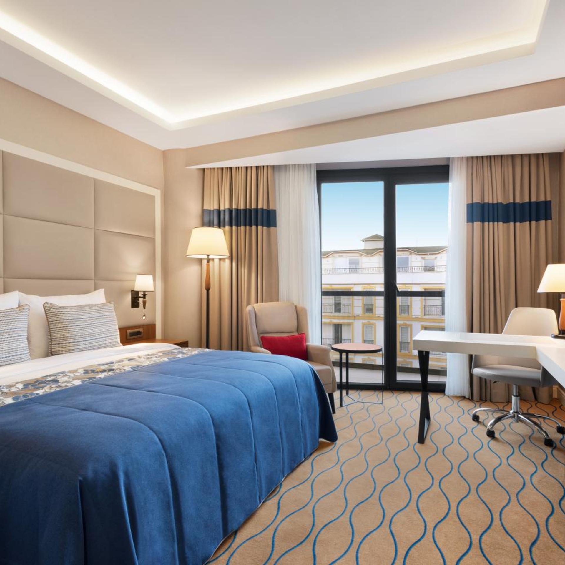 Deluxe, Suite, King Bed