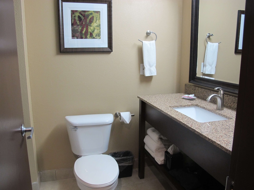 Best Western Woodland Inn 11/39