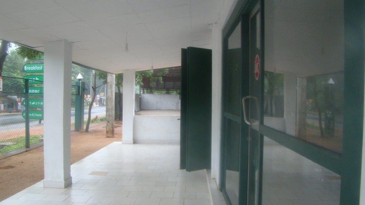 Asix Hotel 19/21