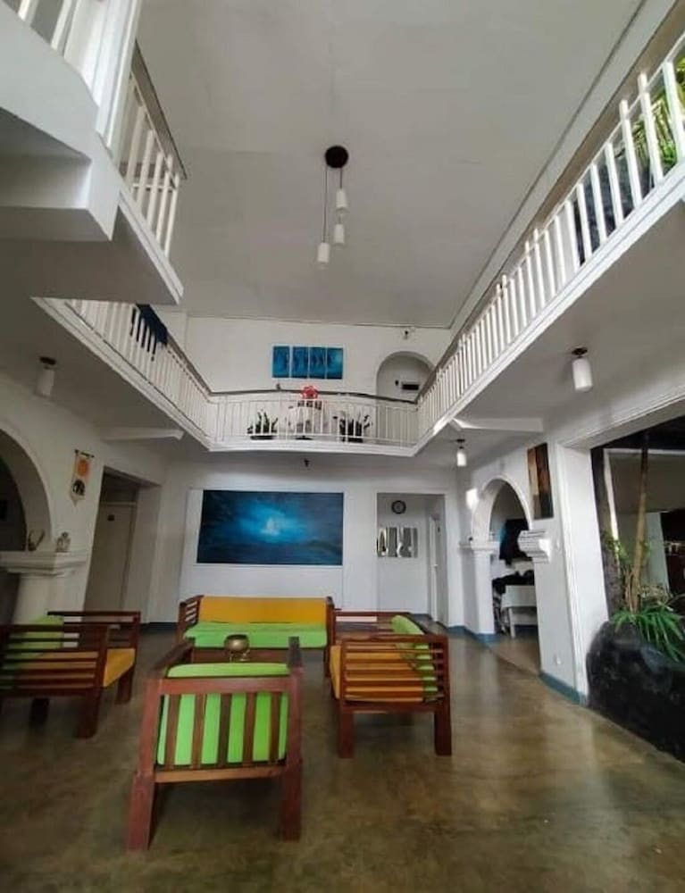 Layathraa Hotel And Restaurant 43/62