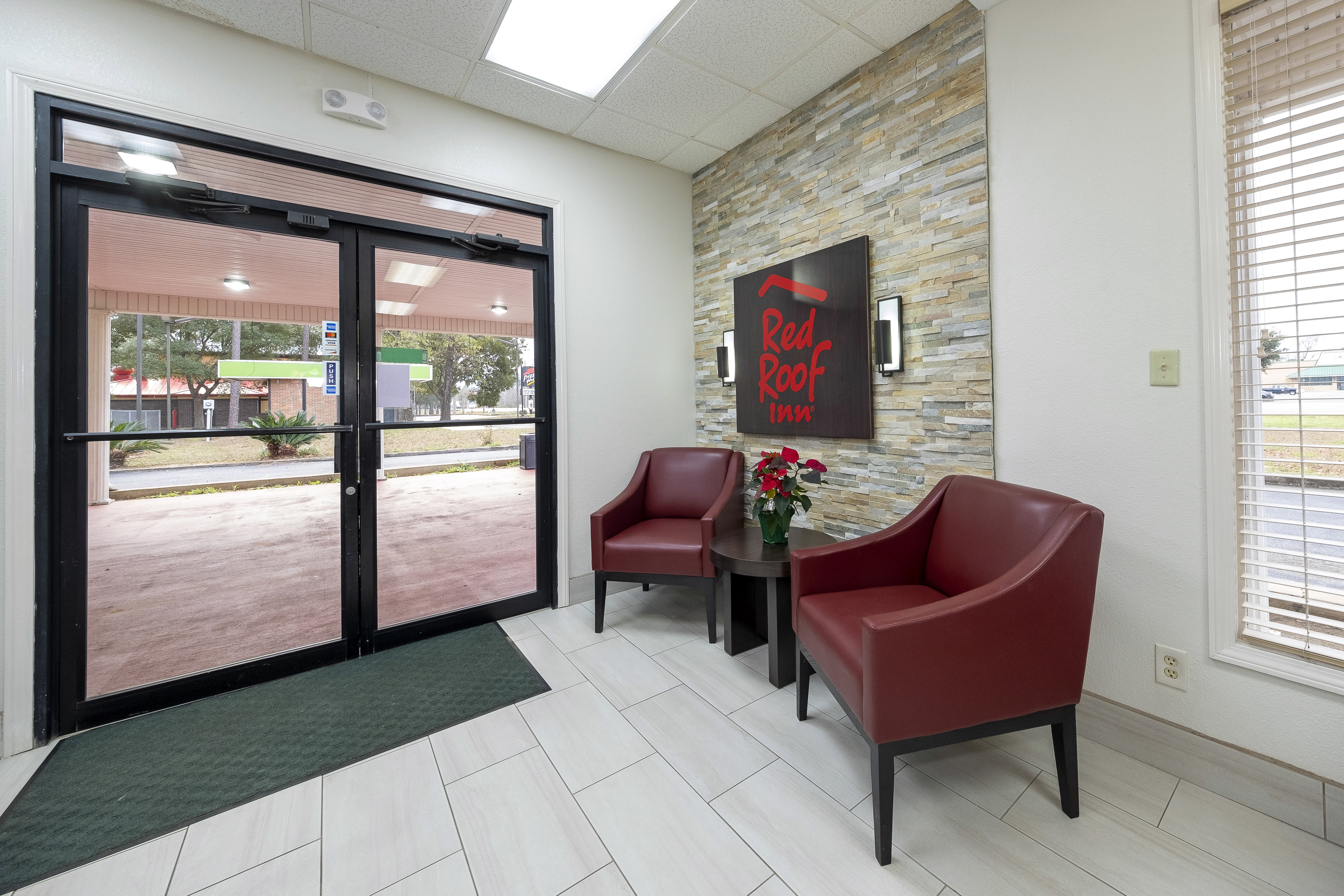 Red Roof Inn Bay Minette 6/10