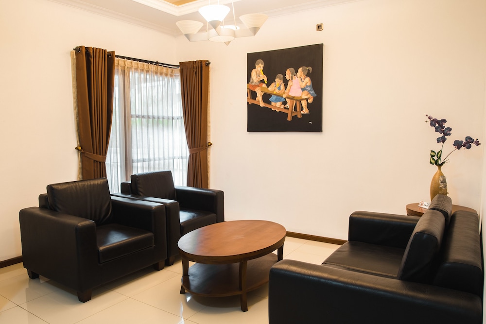 KULDESAK VILLAS BANDUNG 46/74