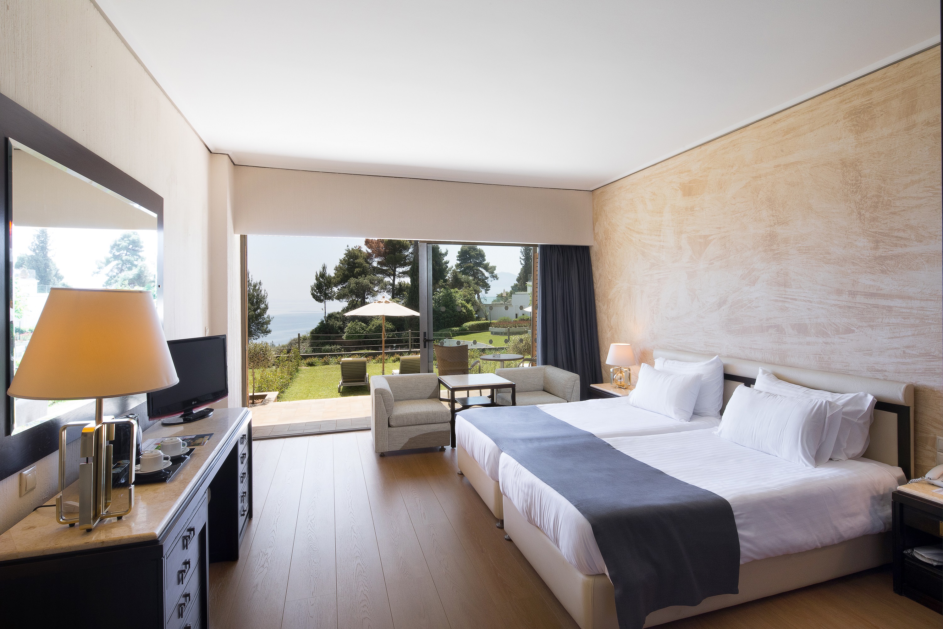 Room, Twin Beds, Sea and Island View