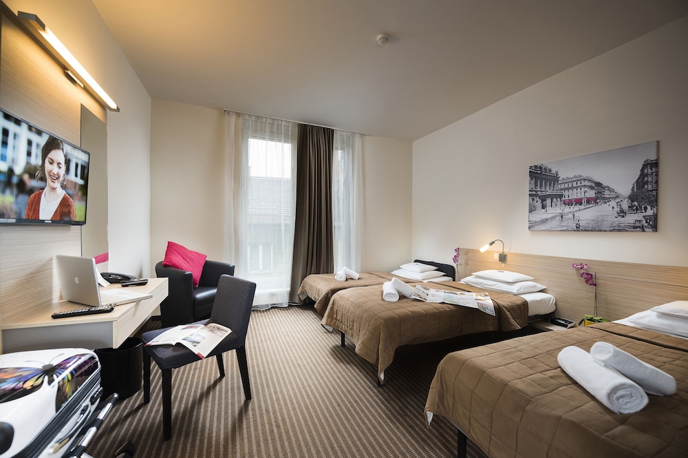 Bo18 Hotel 24/66
