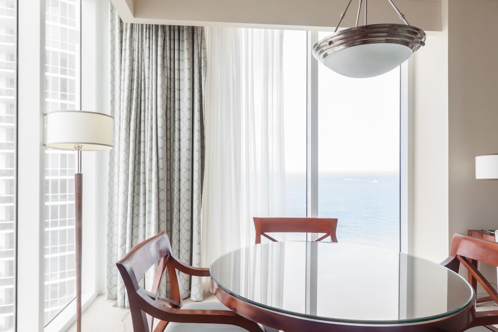 Trump International Beach Resort 47/116