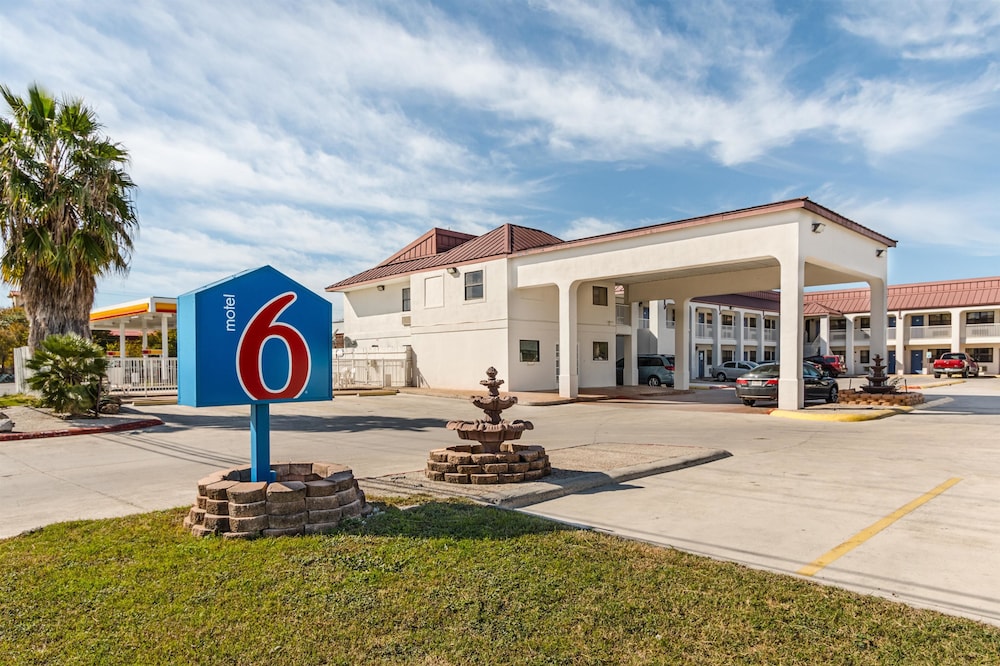 Motel6 San Marcos, TX - North in SAN MARCOS - TX