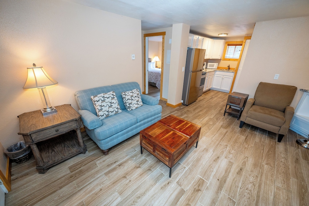 Estes Mountain Inn 46/70