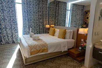 Room, Double or Twin Bed, Bay View