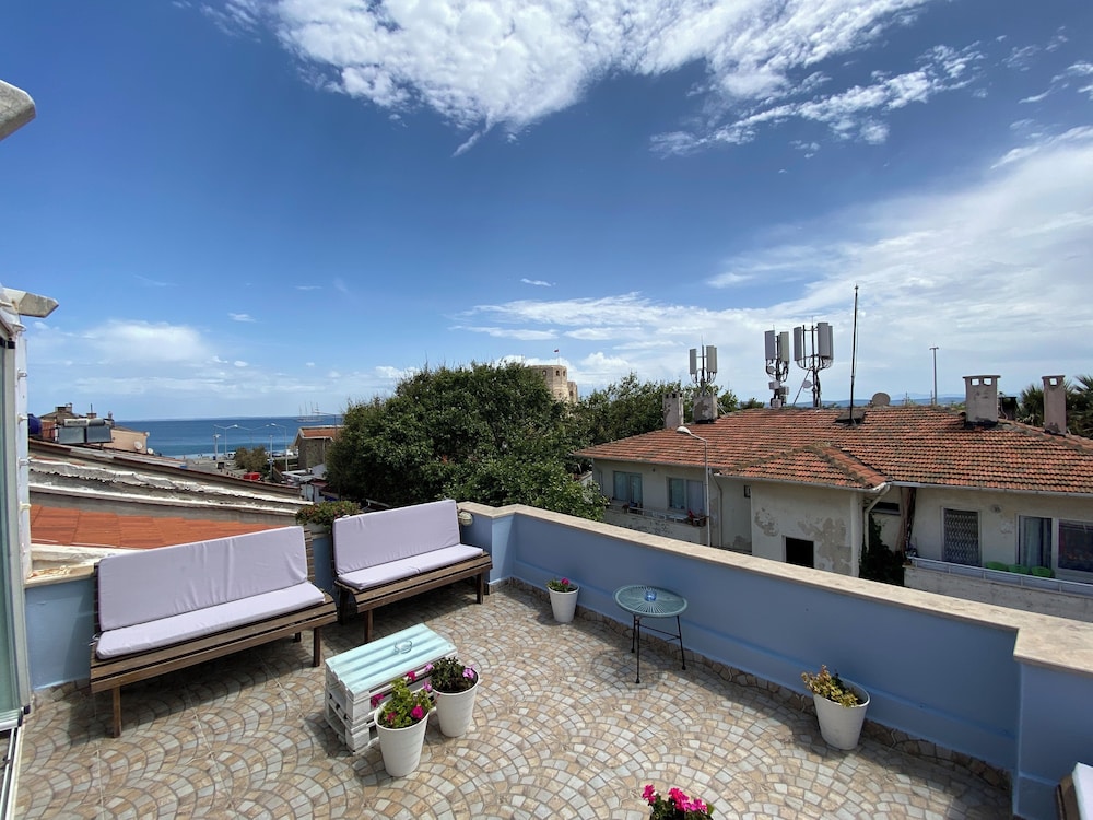 Alicante Hotel 44/48