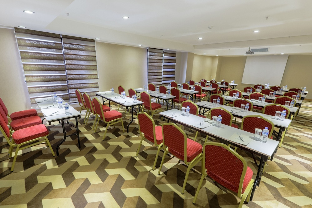 Shimall Hotel 37/44