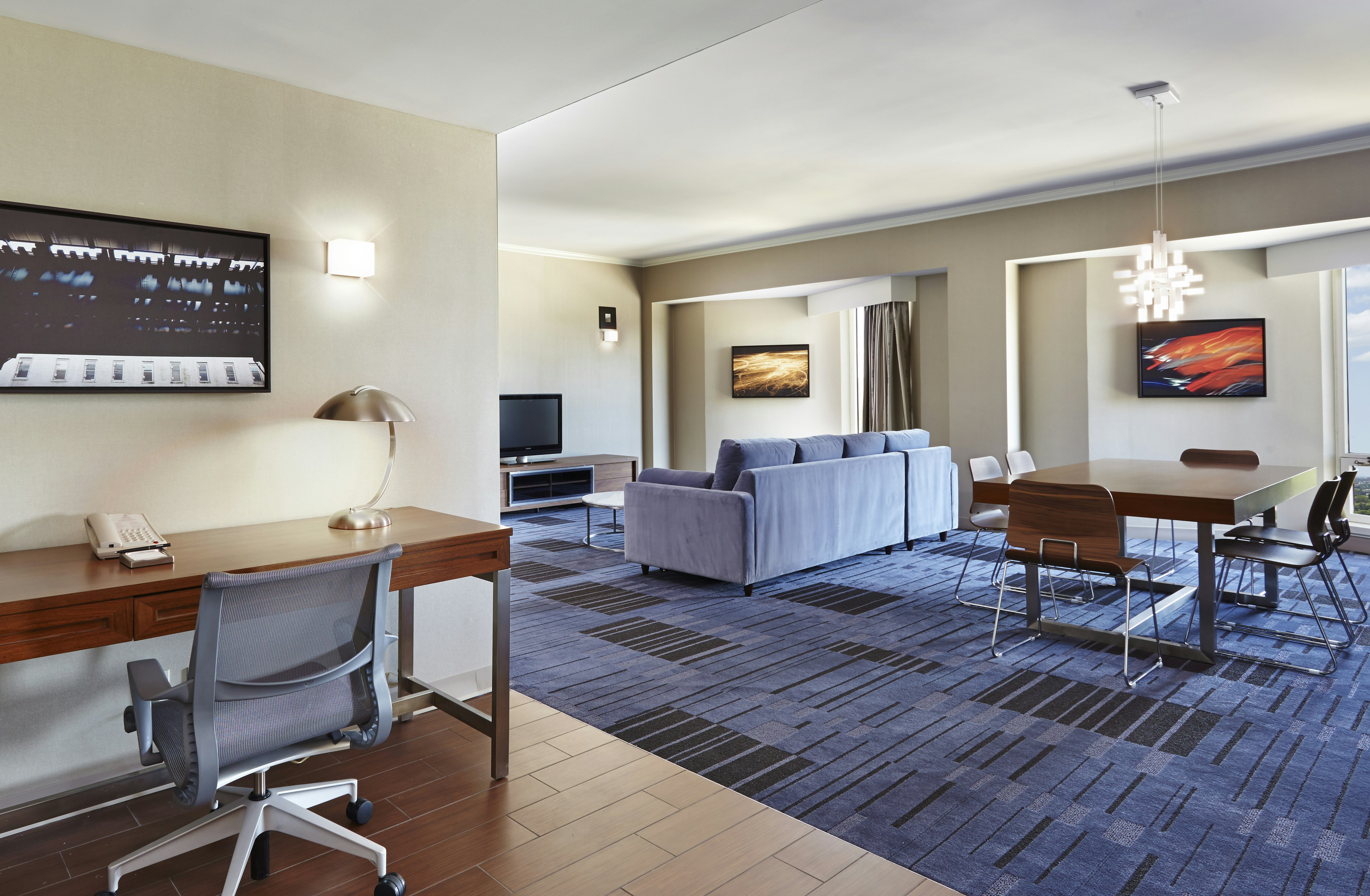 Hilton Newark Airport 57/59