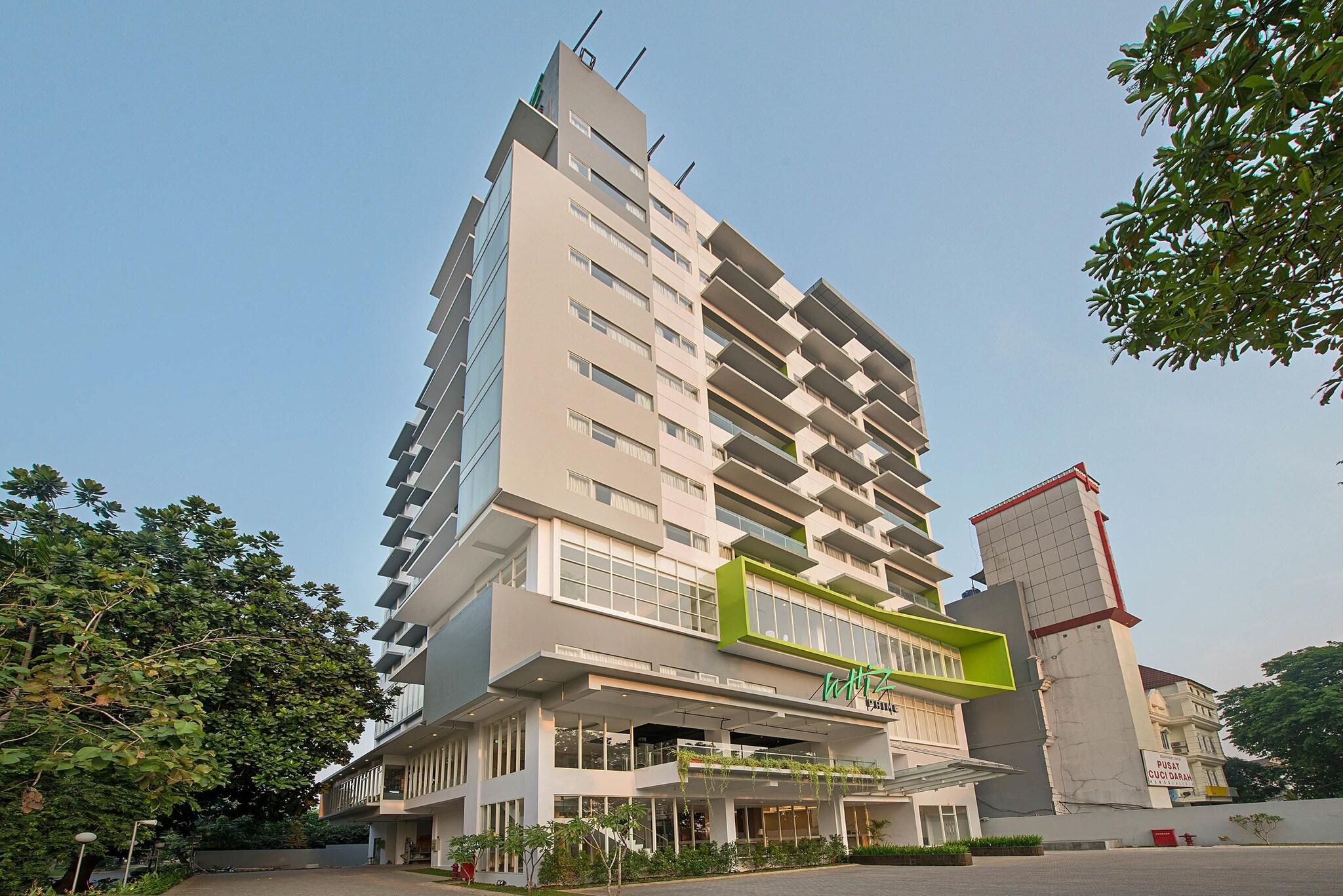 WHIZ PRIME HOTEL PAJAJARAN BOGOR 4/34