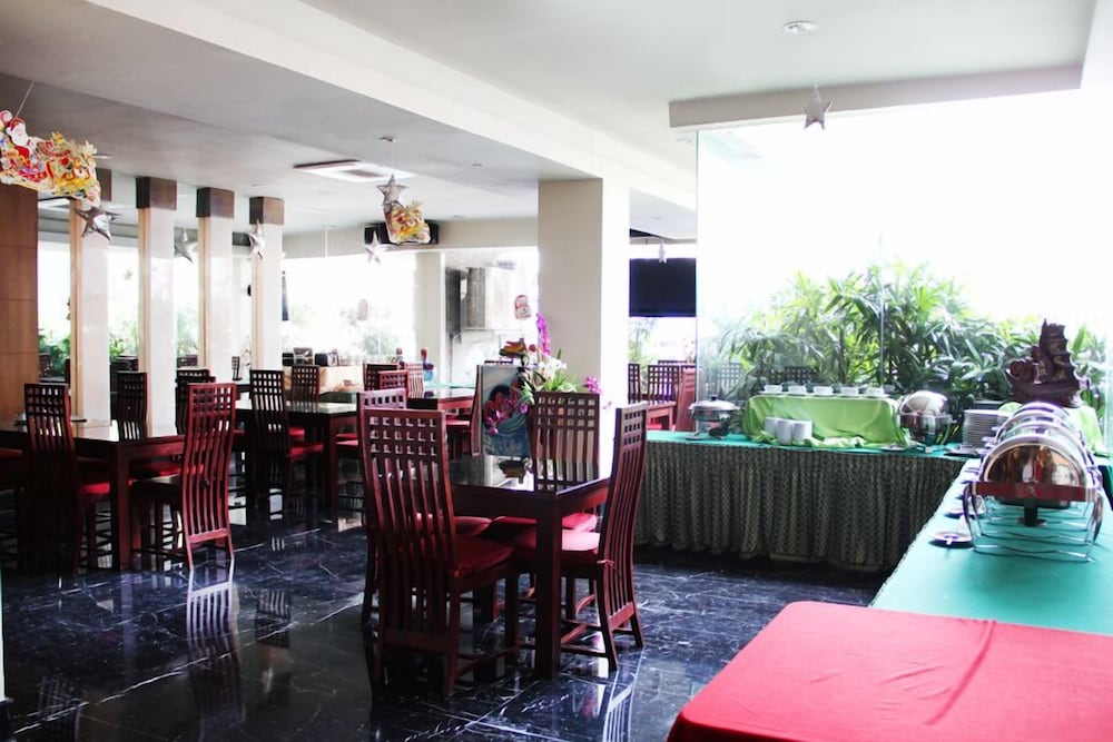 New Grand Park Hotel 40/49