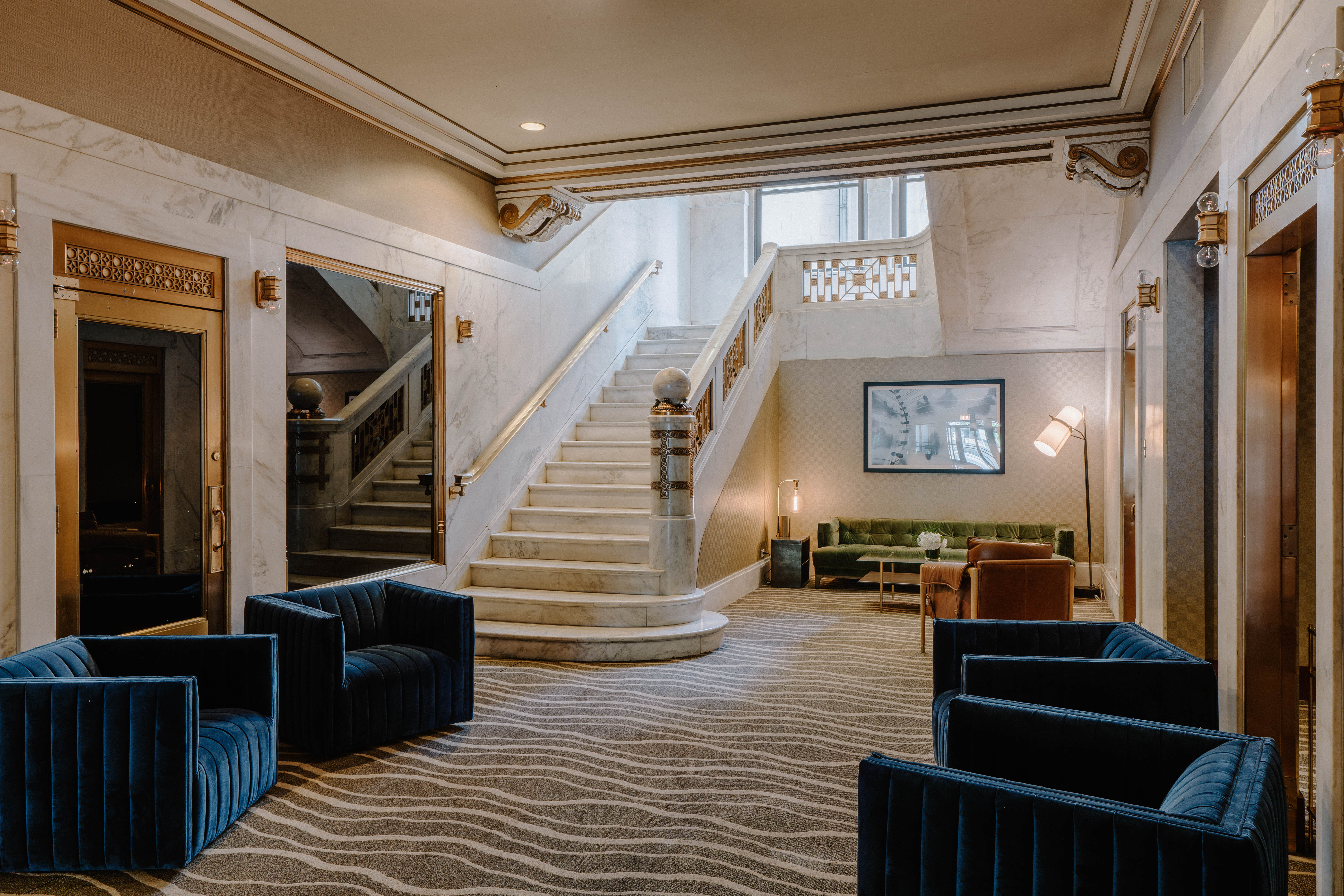 River Hotel 31/43