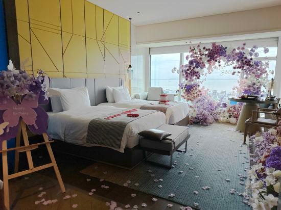 Theme, Garden, Twin Beds, Sea View
