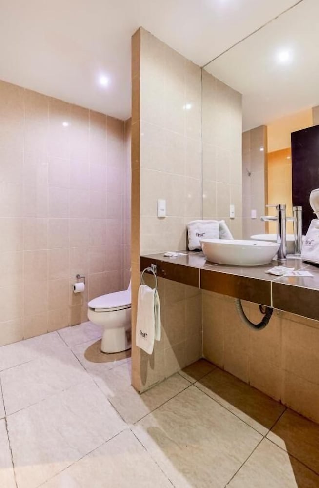 First Inn Hotel and Business 46/46