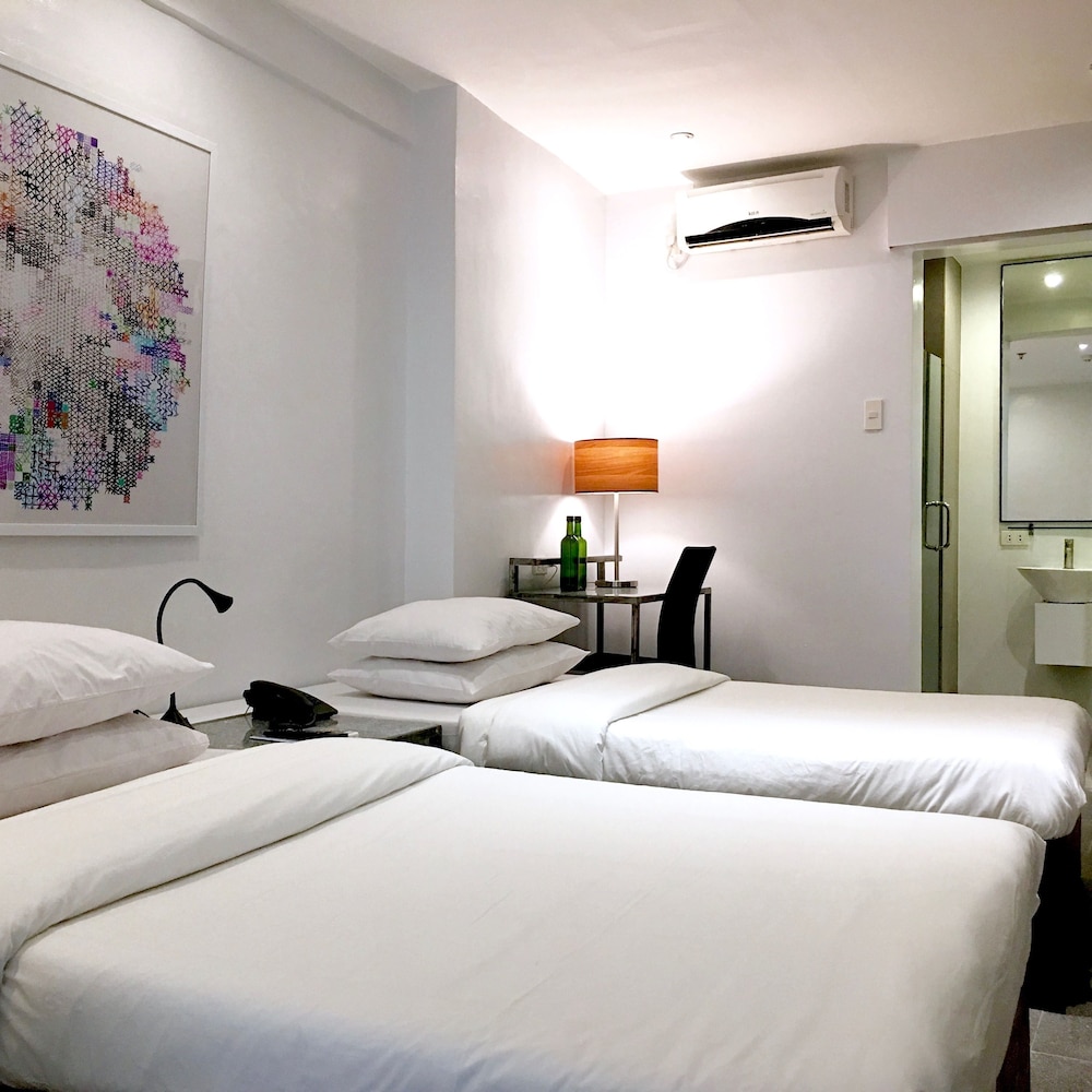 ROOM, TRIPLE
