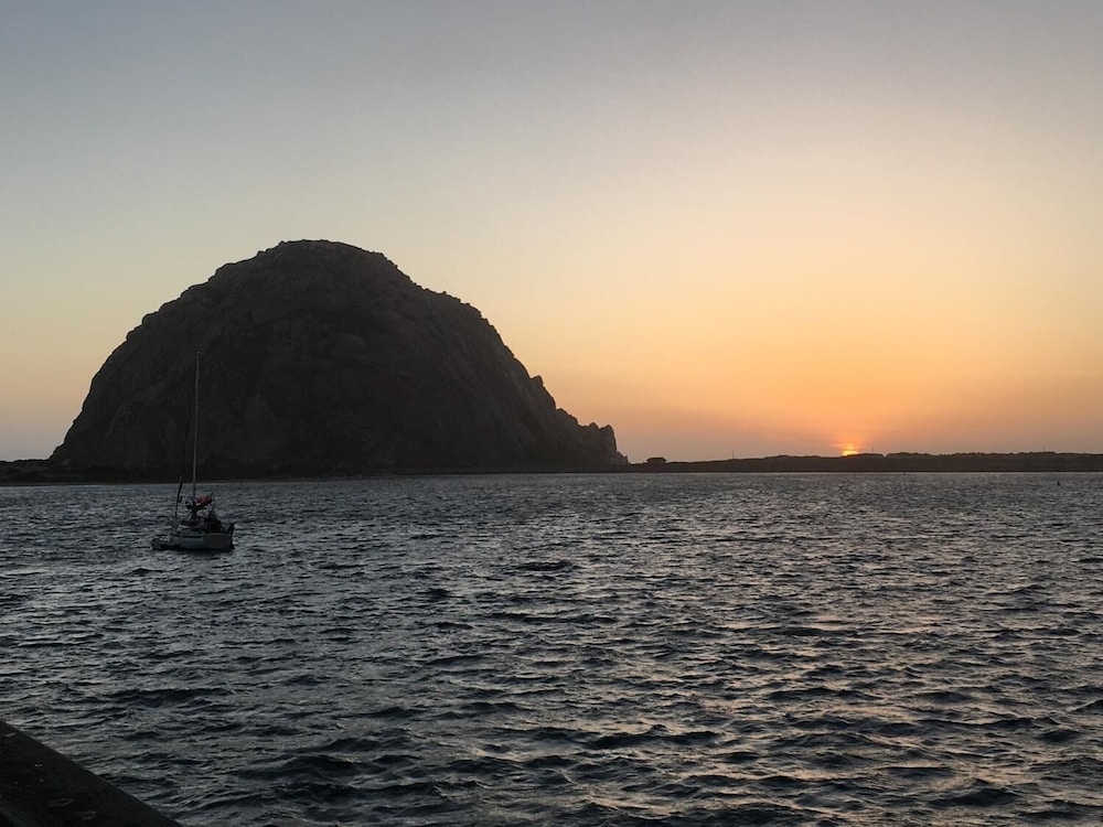 Coastal Breeze Inn Morro Bay Ca 33/47