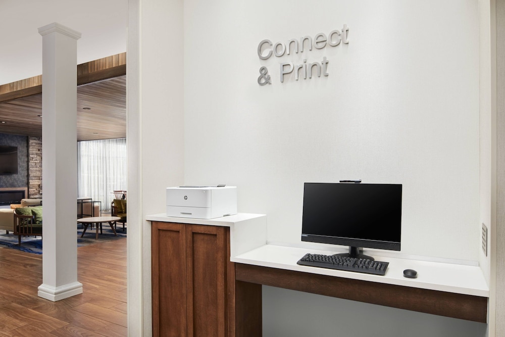 Fairfield Inn & Suites By Marriott Raleigh Wake Forest 32/33