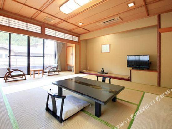 Yumoto Hotel Achigawa 34/46