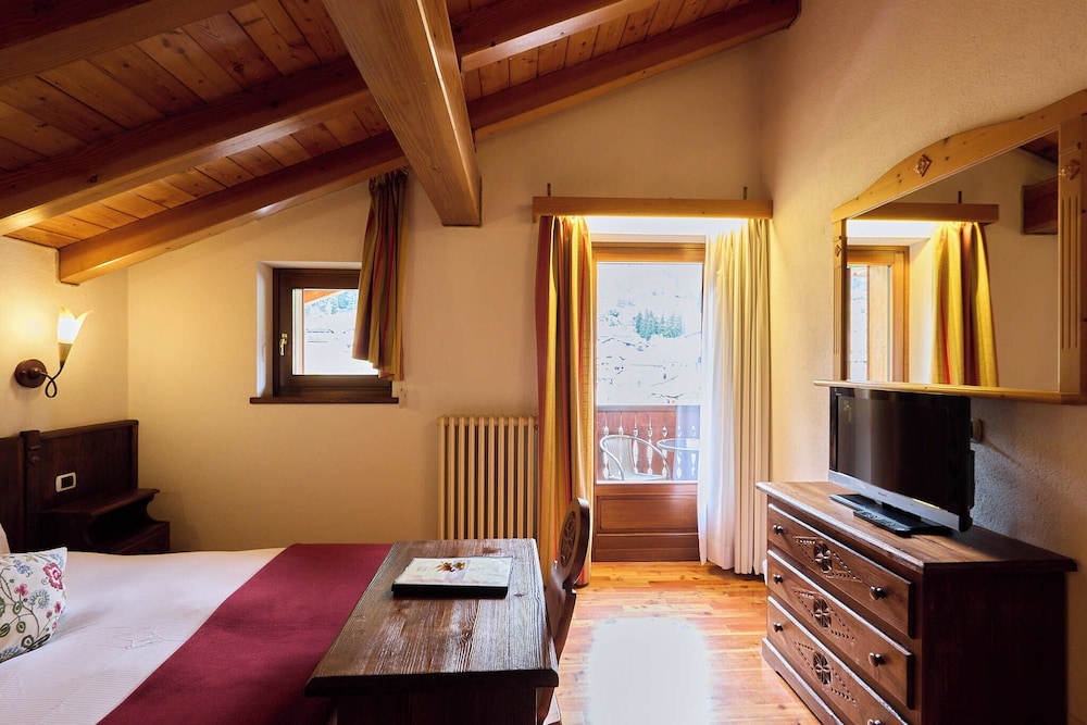 HOTEL BEAU SEJOUR 24/66