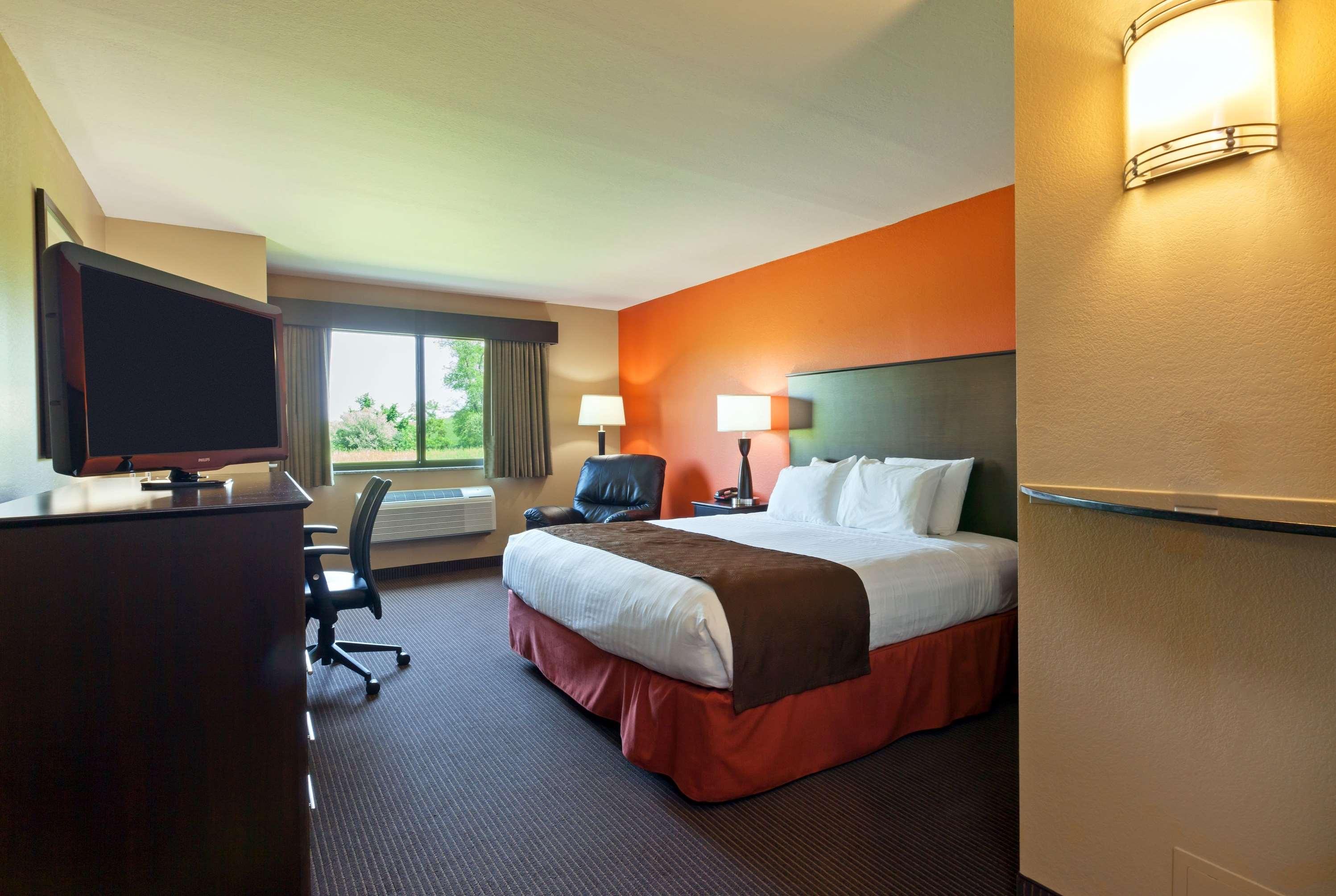 AmericInn by Wyndham Algona 21/30