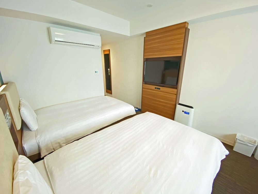غرفة بسريرين منفصلين مع أريكة، Comfort Hotel Sapporo Susukino 2/9