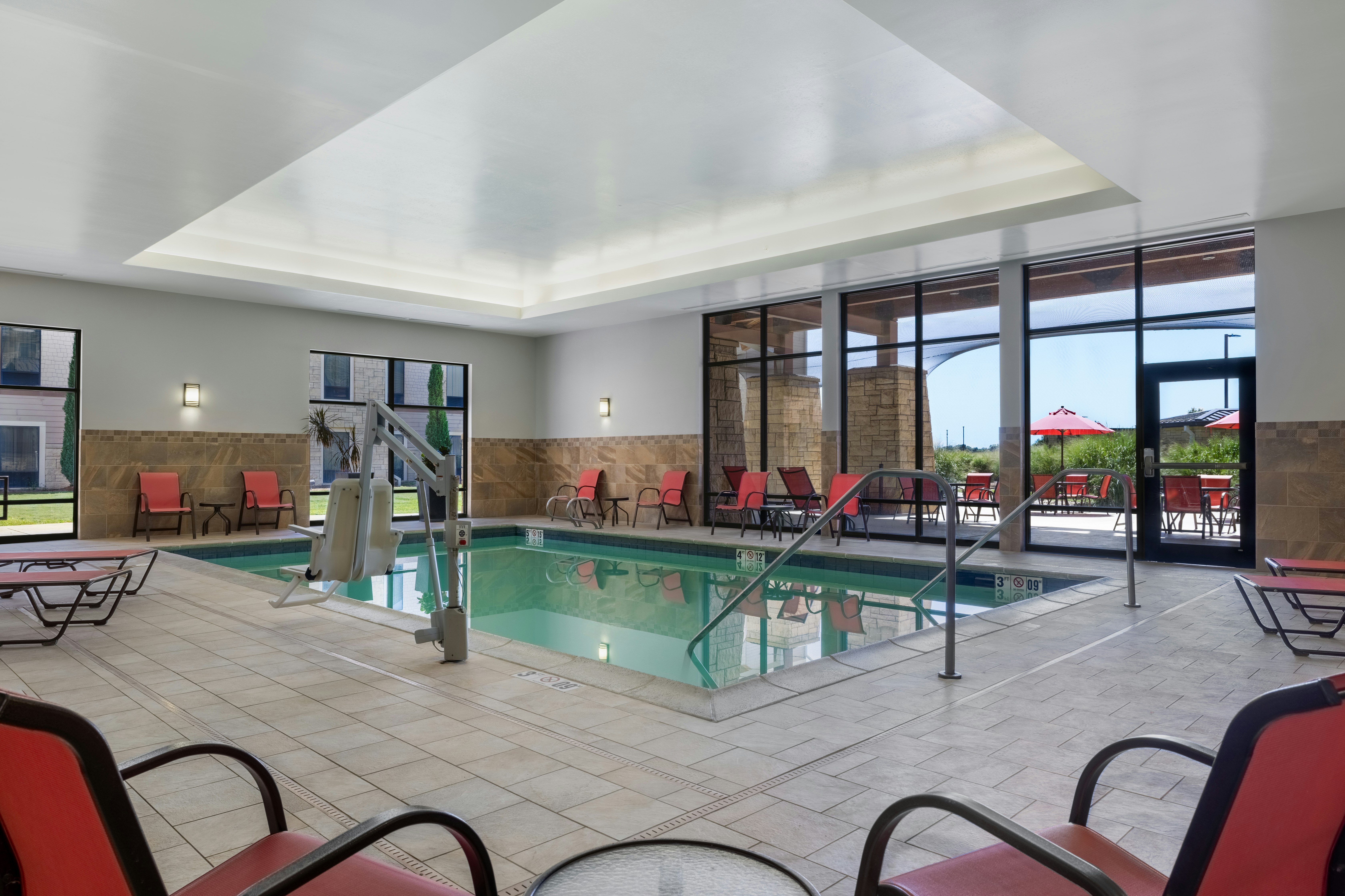 Hampton Inn & Suites I-35/ Mulvane 20/51