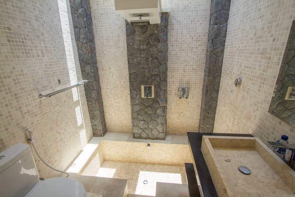 Villa Vishuddha Ajna 28/29