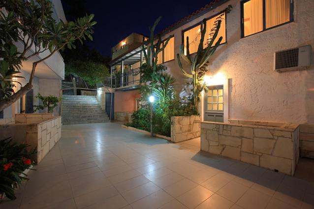 Stelva Villas 16/18