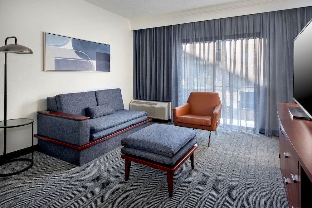 Courtyard By Marriott Annapolis 18/26
