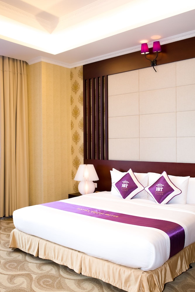 Suite, King Bed