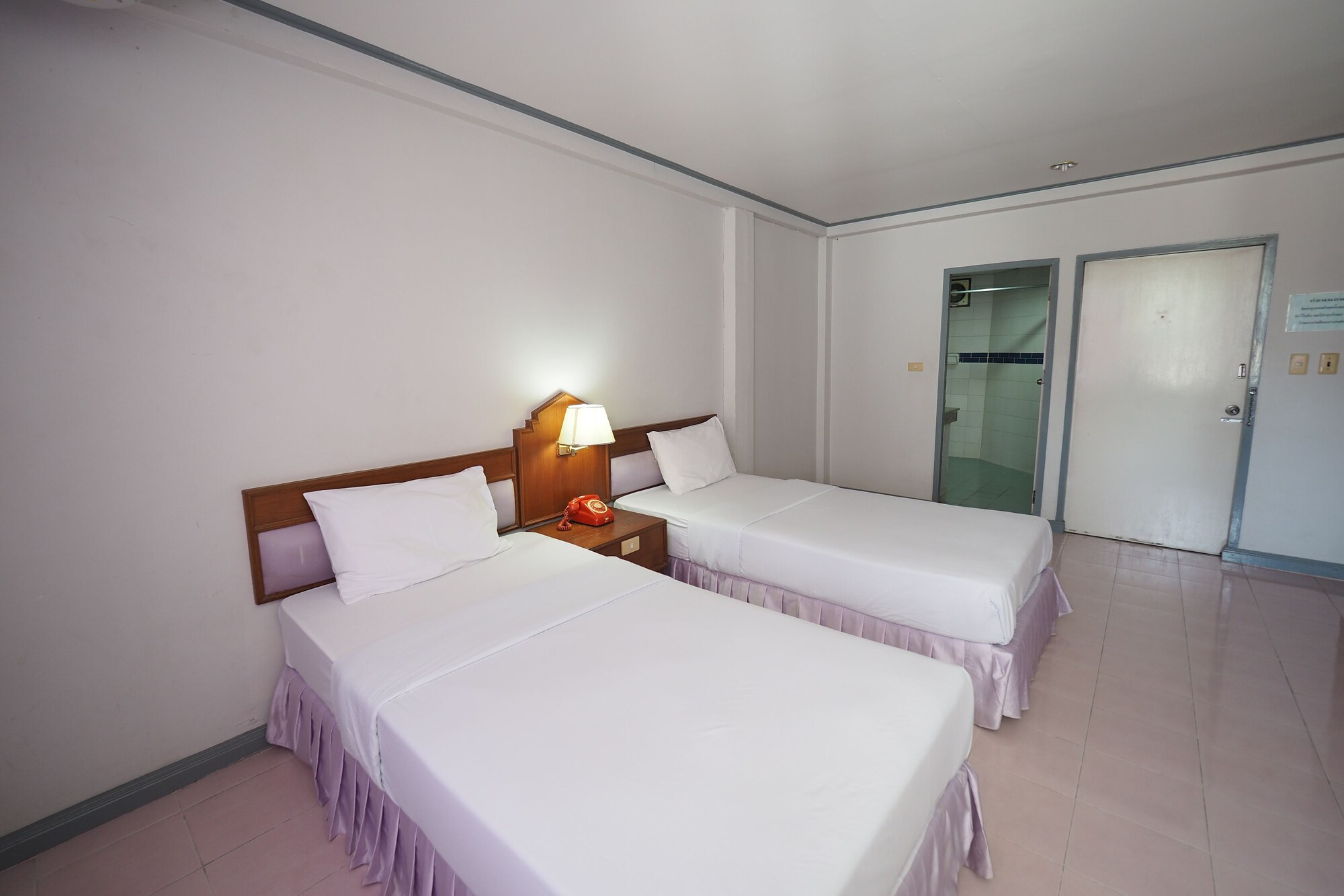 Standard, Twin Beds