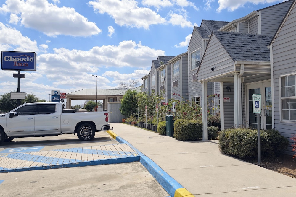 Classic Inn San Marcos, TX 44/60