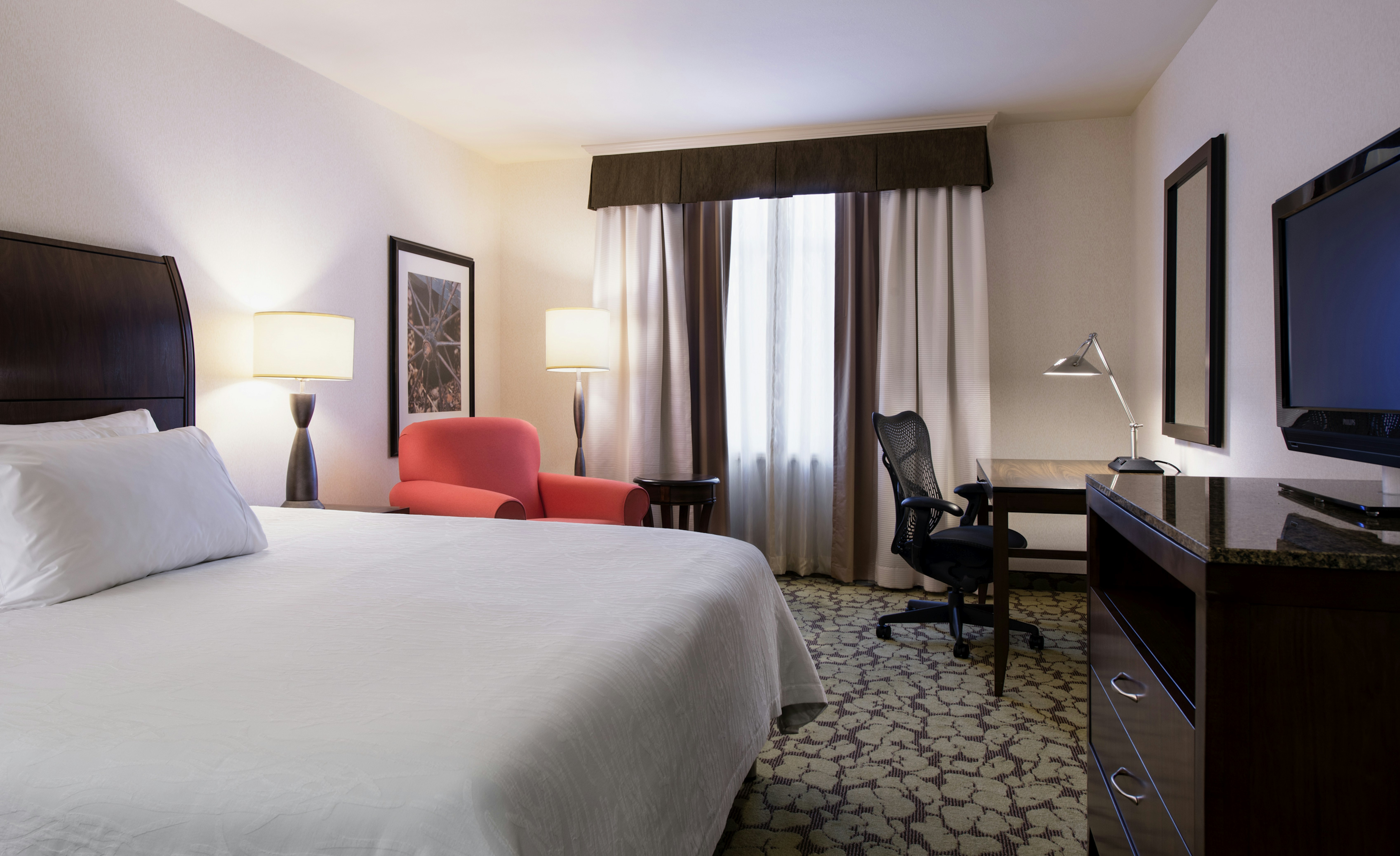 ROOM, KING BED
