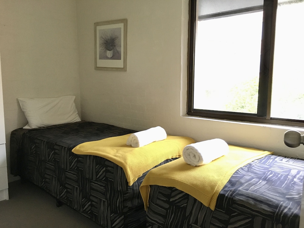 Burleigh Palms Holiday Apartments 26/75