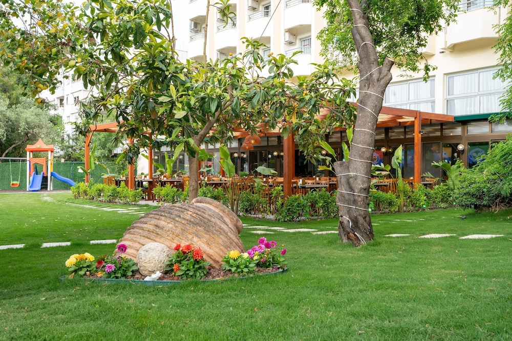 Marbel Hotel 51/60